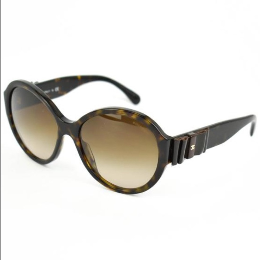 CHANEL Havana Sunglasses